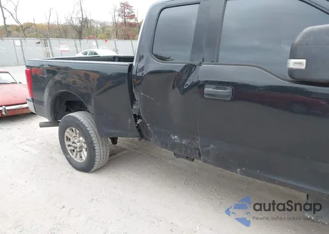 2017 Ford F-250 Xlt from USA, damaged, VIN 1FT7X2B61HEB32335